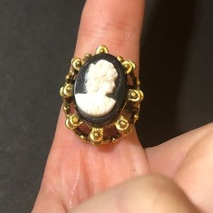 White and Black Chunky Cameo Ring :
